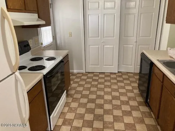 $1,400 | 2957 Birdsong Circle, Grimesland, NC 27837