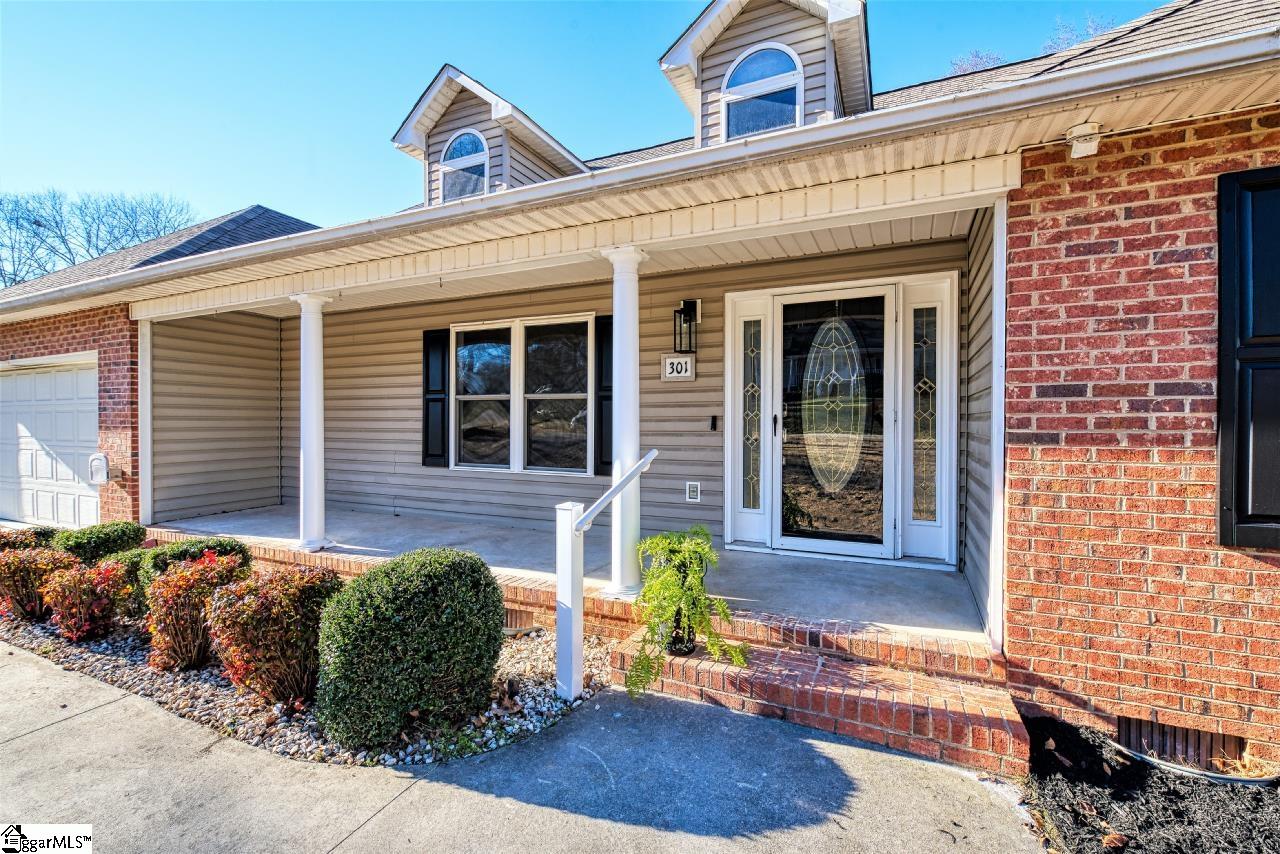 301 Wildmarsh Road Piedmont, SC 29673 - Photo 3 of 36 Gallery Image 3