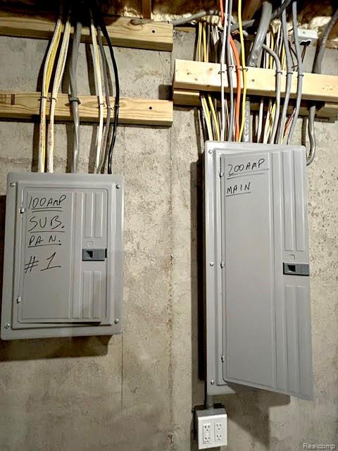 39 Stark Road Rochester, MI 48307 - Photo 57 of 70 100 amp service for outdoor lighting and future pool if wanted. 200 amp service for the home