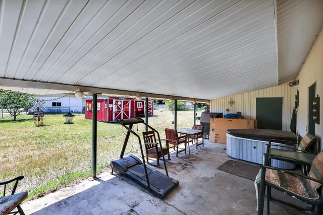 $369,500 | 1401 1st Street, Newport, WA 99156