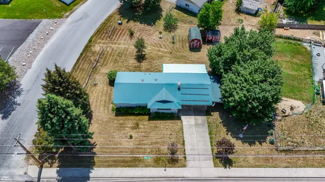 $369,500 | 1401 1st Street, Newport, WA 99156