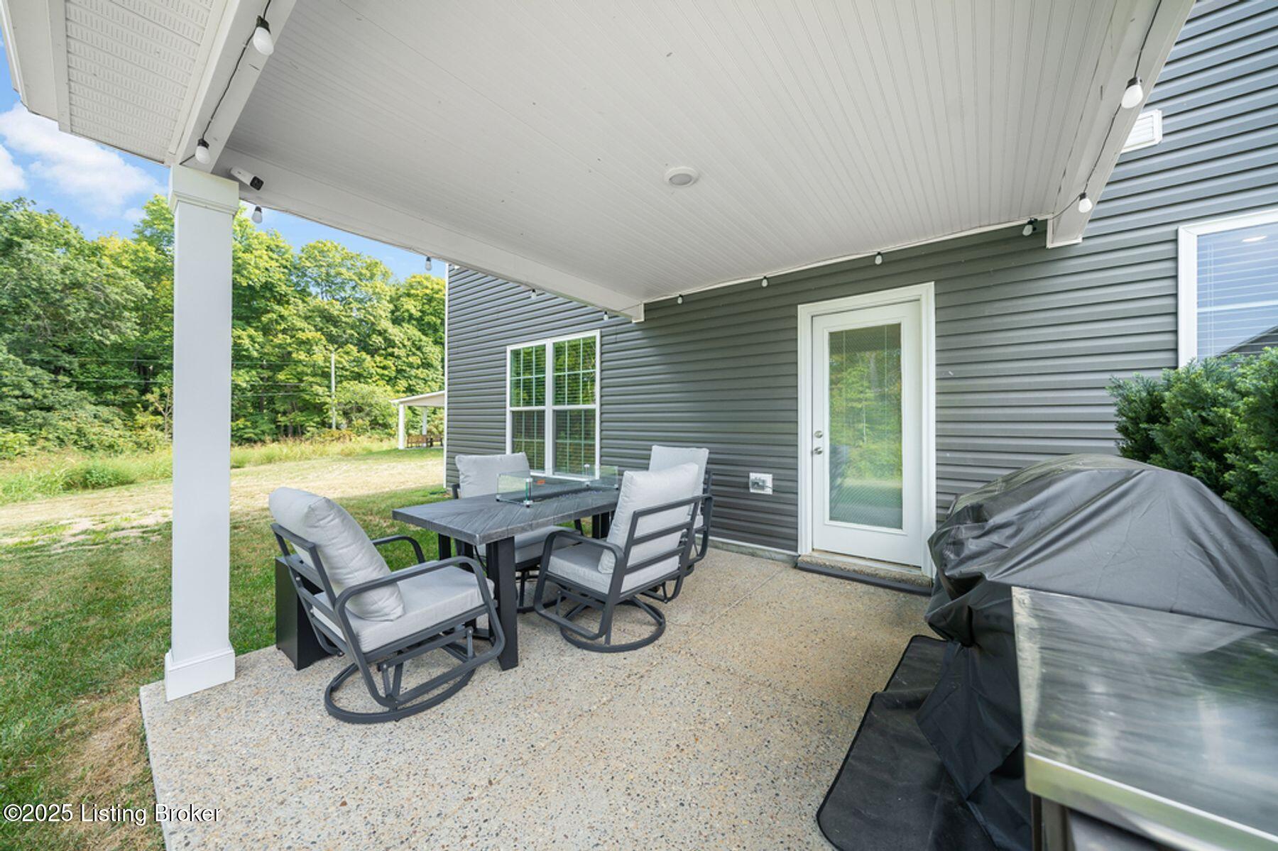 8436 Gateway Run Road Louisville, KY 40229 - Photo 52 of 61 photo_online_051
