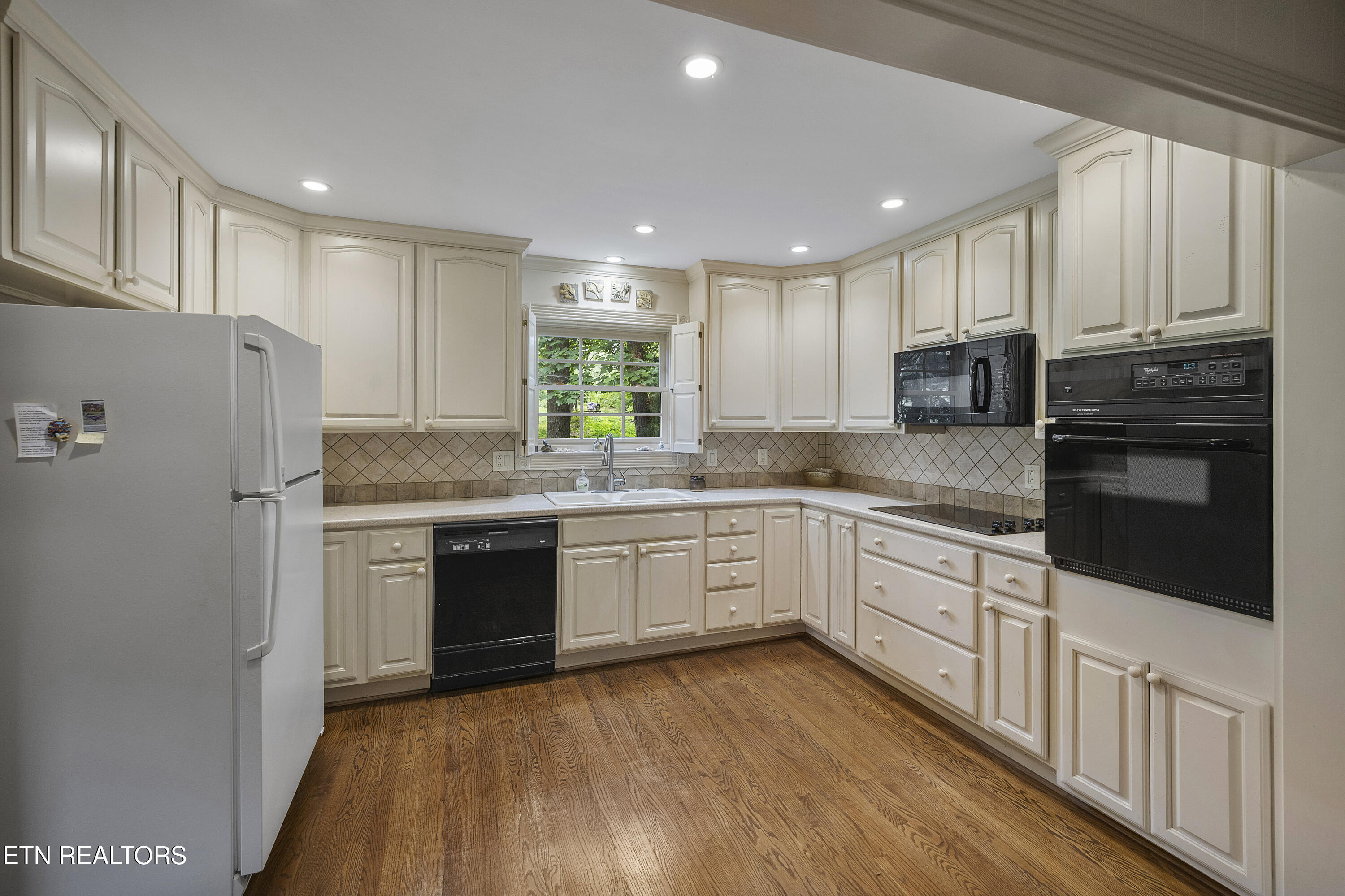 910 Bathurst Road Northwest Knoxville, TN 37909 - Photo 8 of 38 L40A6563