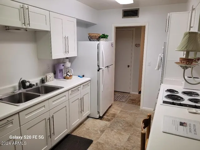 $2,650 | 10536 West Snead Drive, Sun City, AZ 85351