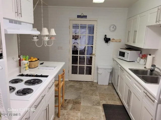 $2,650 | 10536 West Snead Drive, Sun City, AZ 85351