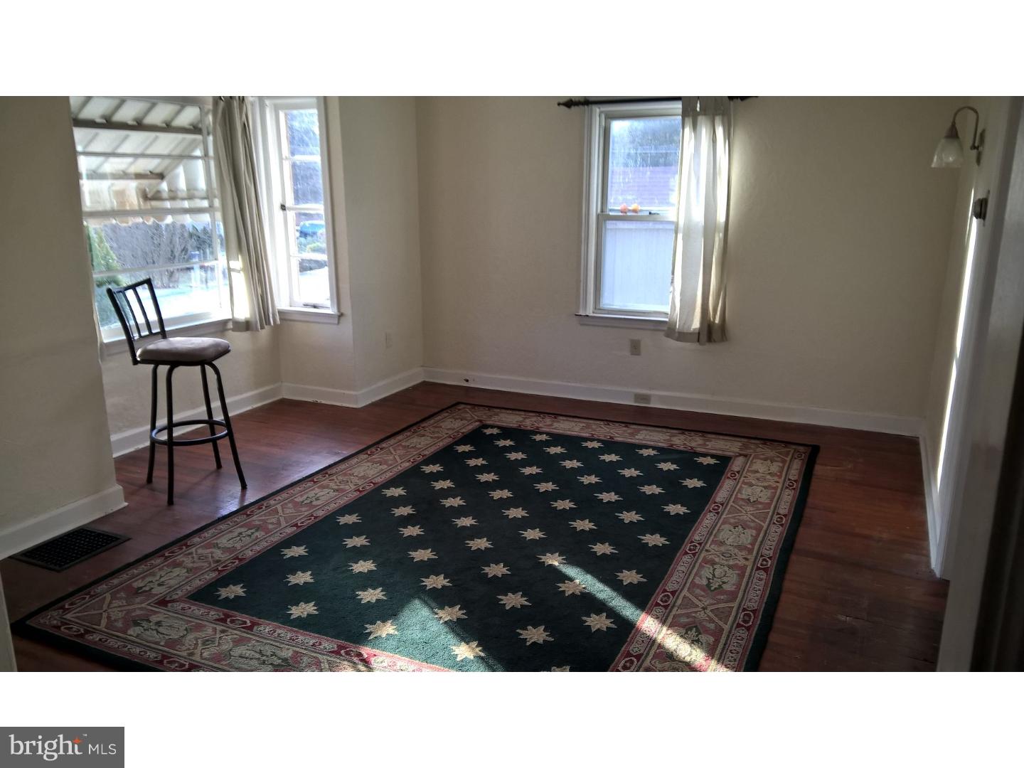 831 Leisczs Bridge Road Reading, PA 19605 - Photo 2 of 10 Living Room