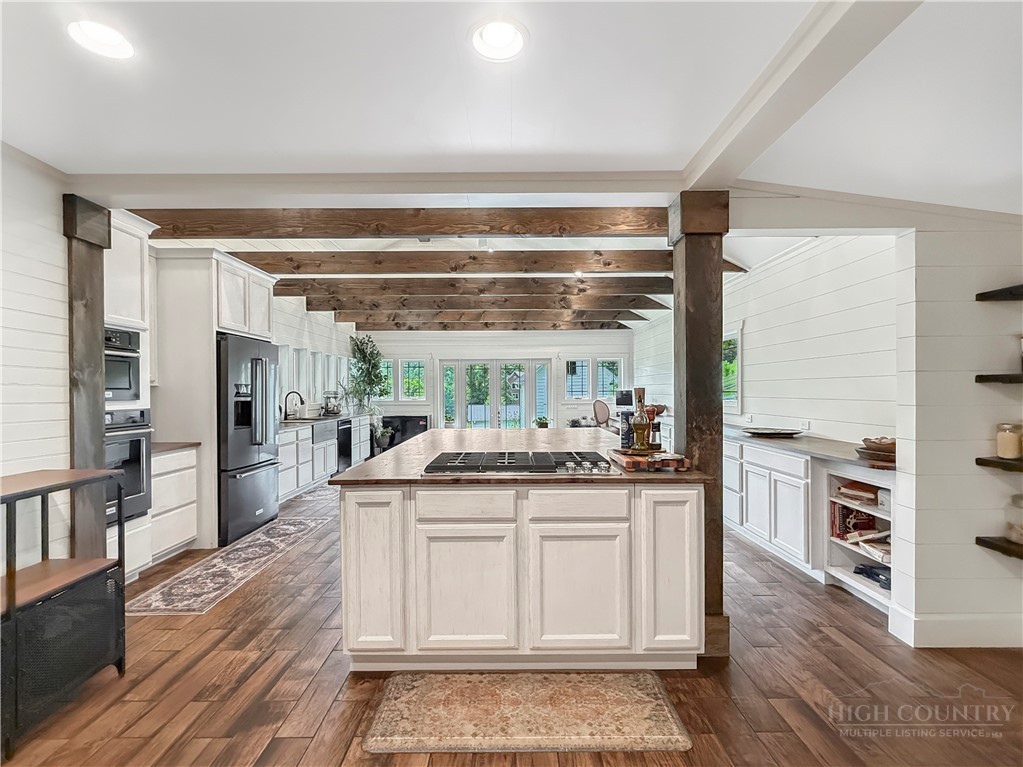 419 Fletcher Branch Road Vilas, NC 28692 - Photo 5 of 50