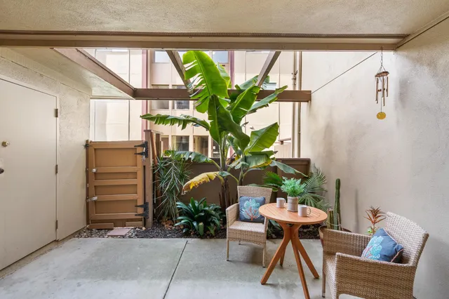 $390,000 | 1305 Webster Street, Unit C102, Alameda, CA 94501