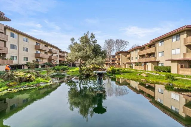 $390,000 | 1305 Webster Street, Unit C102, Alameda, CA 94501