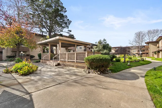 $390,000 | 1305 Webster Street, Unit C102, Alameda, CA 94501