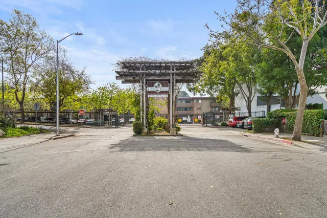 $390,000 | 1305 Webster Street, Unit C102, Alameda, CA 94501