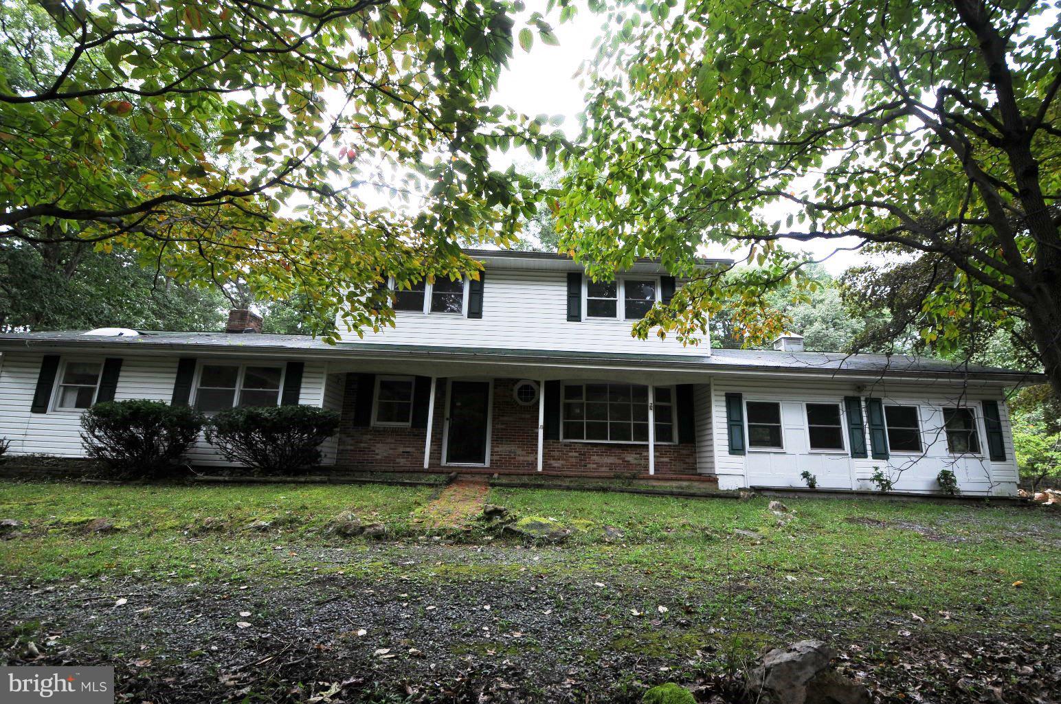 8334 Woodland Road Pasadena, MD 21122 - Photo 1 of 26 Exterior (Front)
