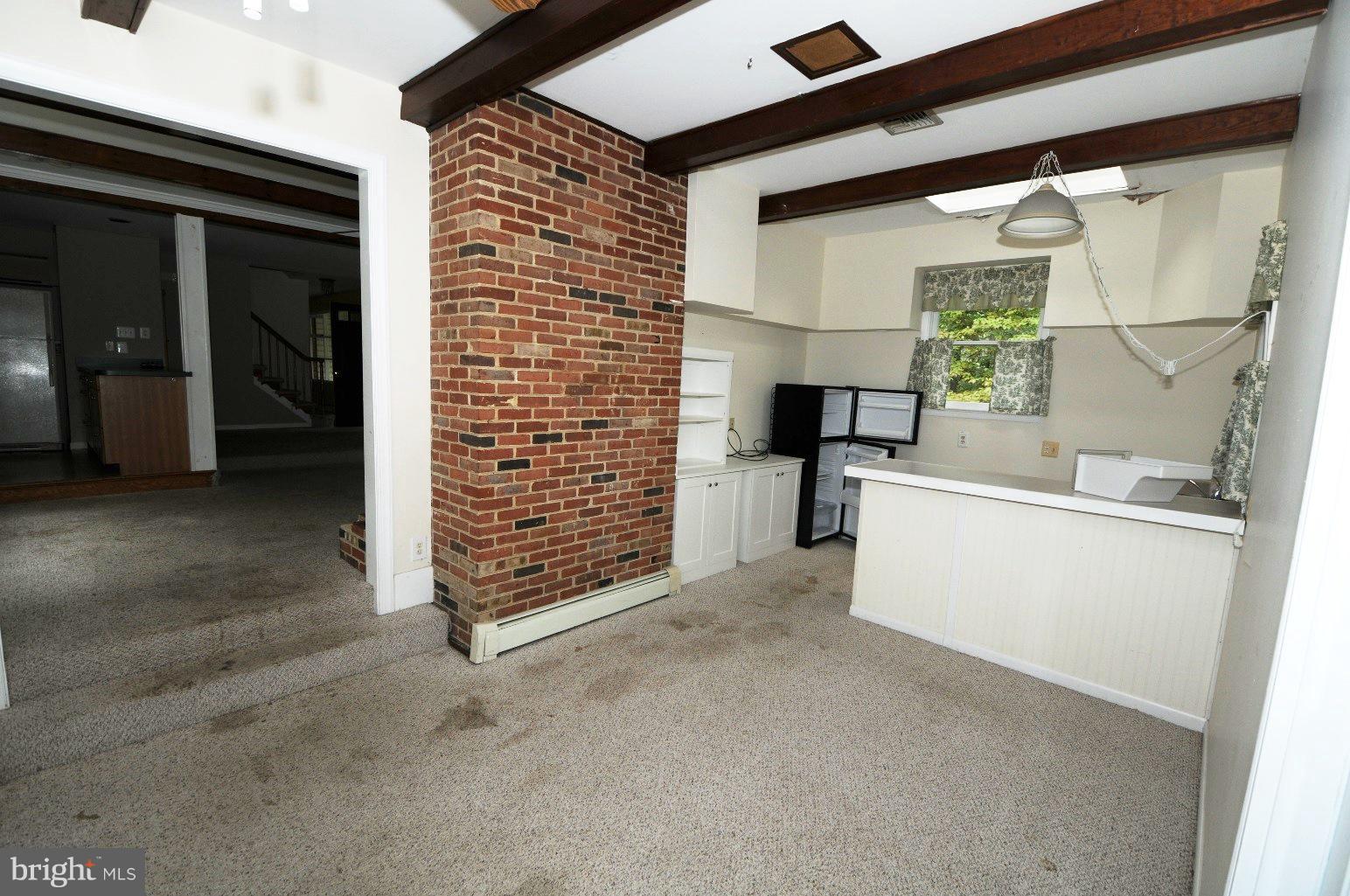 8334 Woodland Road Pasadena, MD 21122 - Photo 2 of 26 Interior (General)