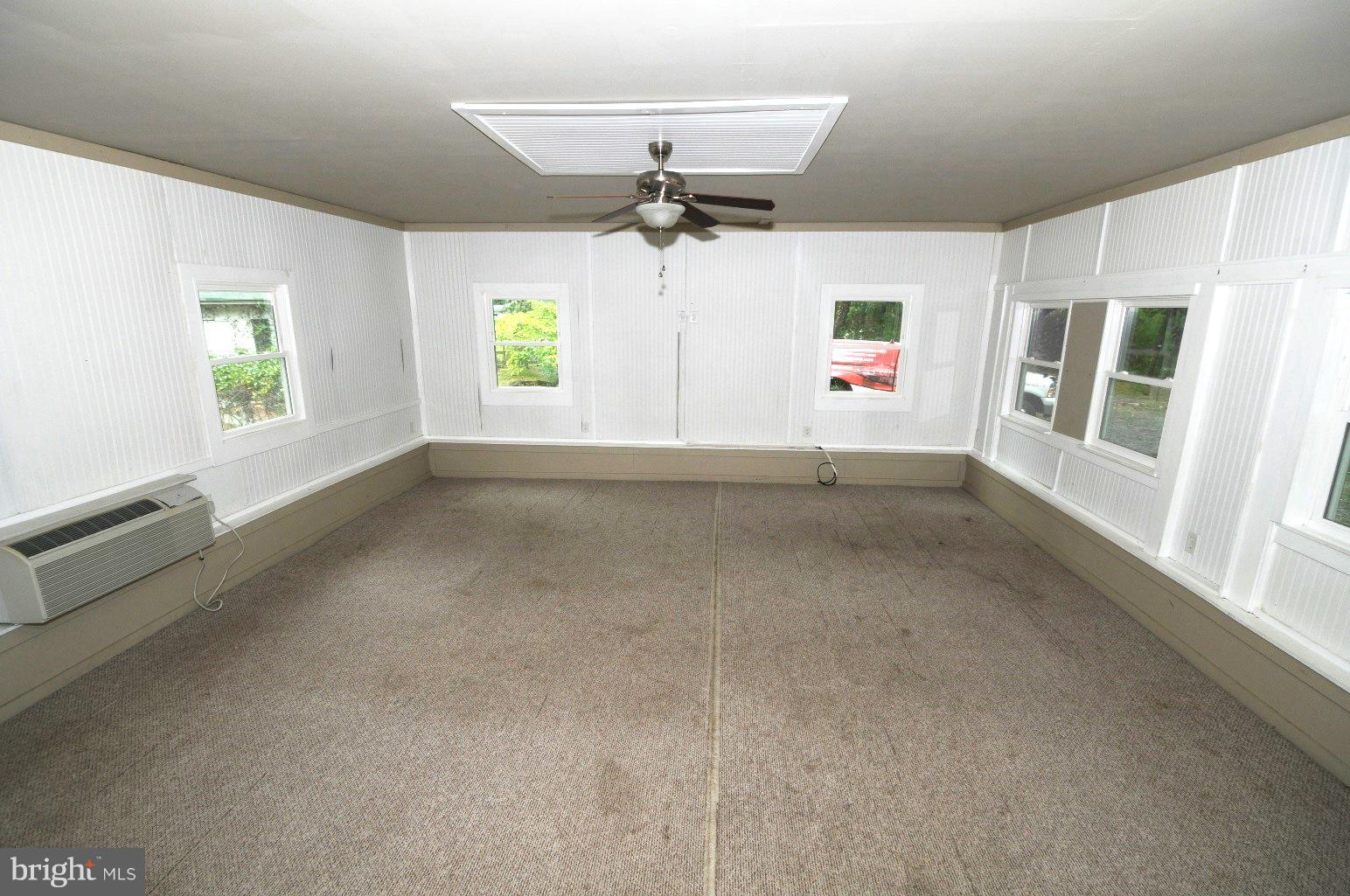 8334 Woodland Road Pasadena, MD 21122 - Photo 10 of 26 Family Room