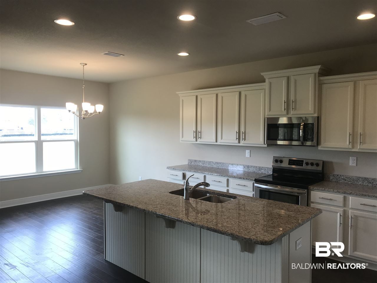 1406 Hickory Street South, Unit 5 Foley, AL 36535 - Photo 6 of 18 Kitchen
