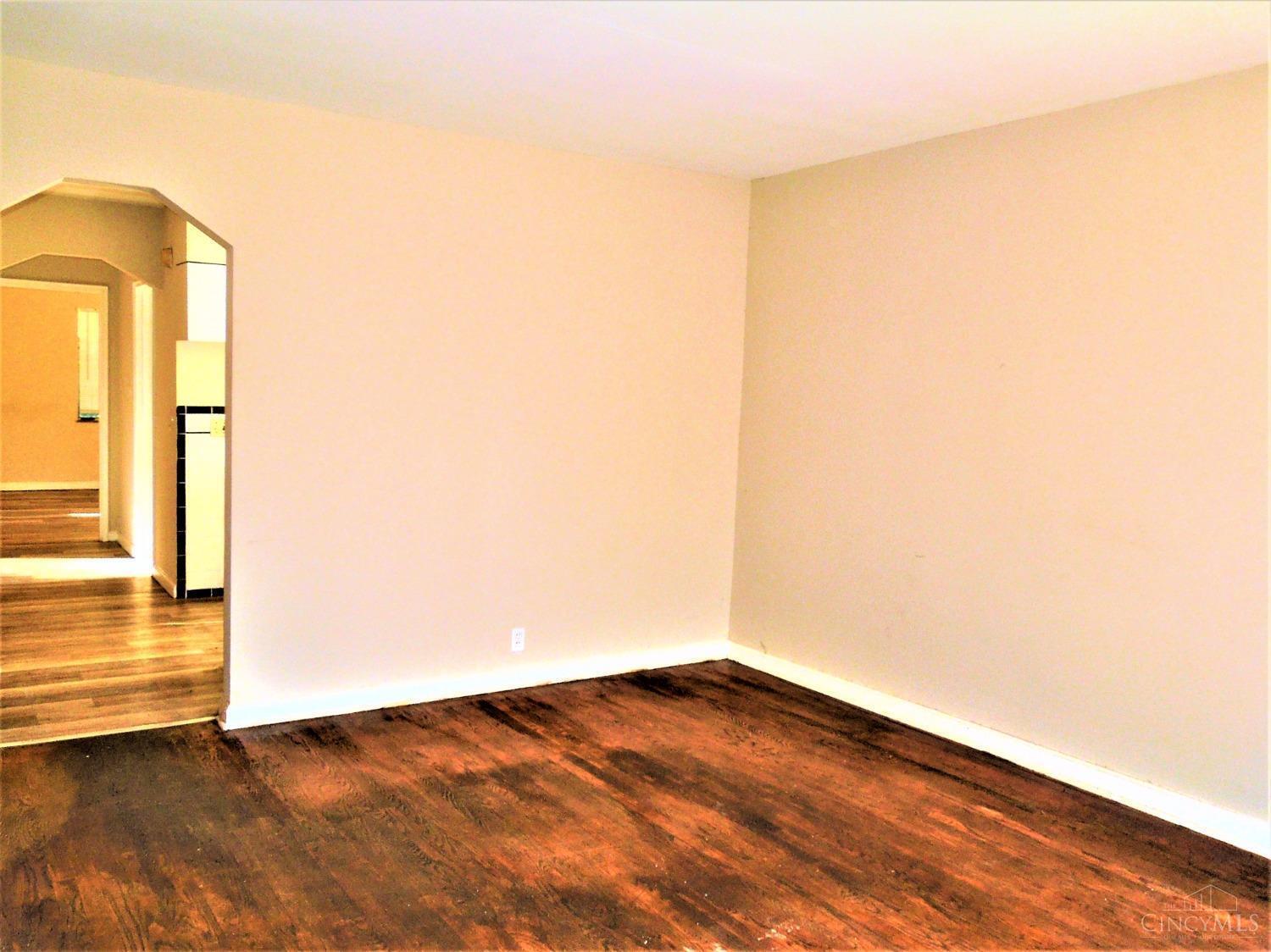 4430 Ridgeview Avenue Cincinnati, OH 45238 - Photo 11 of 21 Gallery Image 11