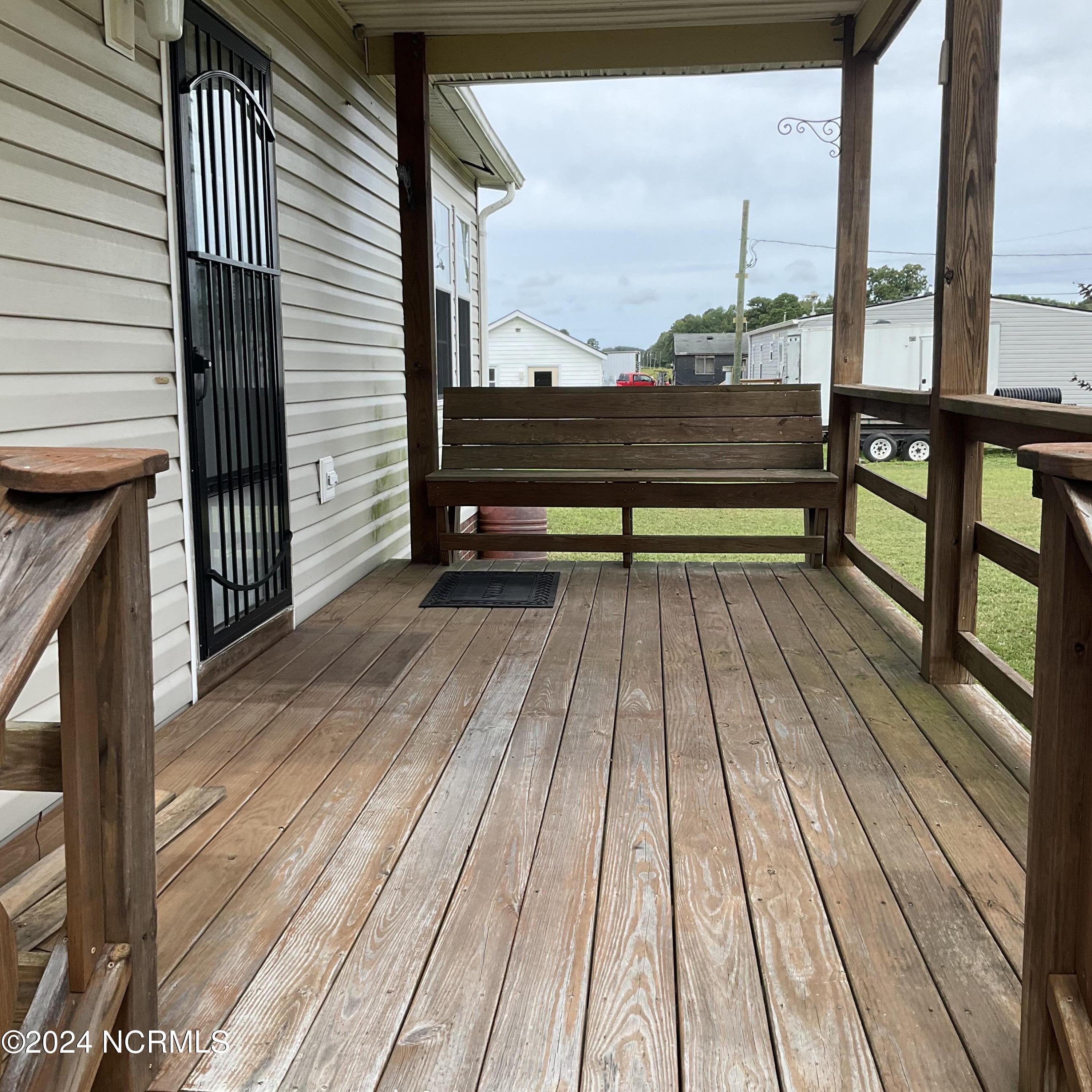 310 Poyners Road Moyock, NC 27958 - Photo 2 of 16 IMG_0479