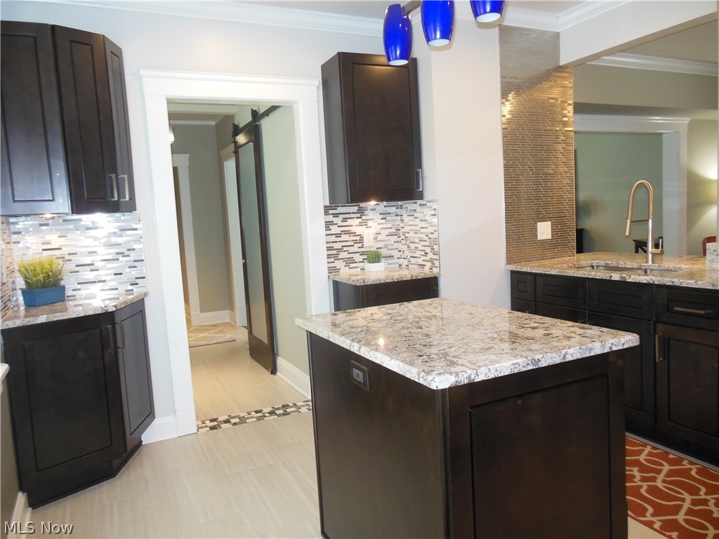 2540 Kendall Road Cleveland, OH 44120 - Photo 5 of 32 Gallery Image 5