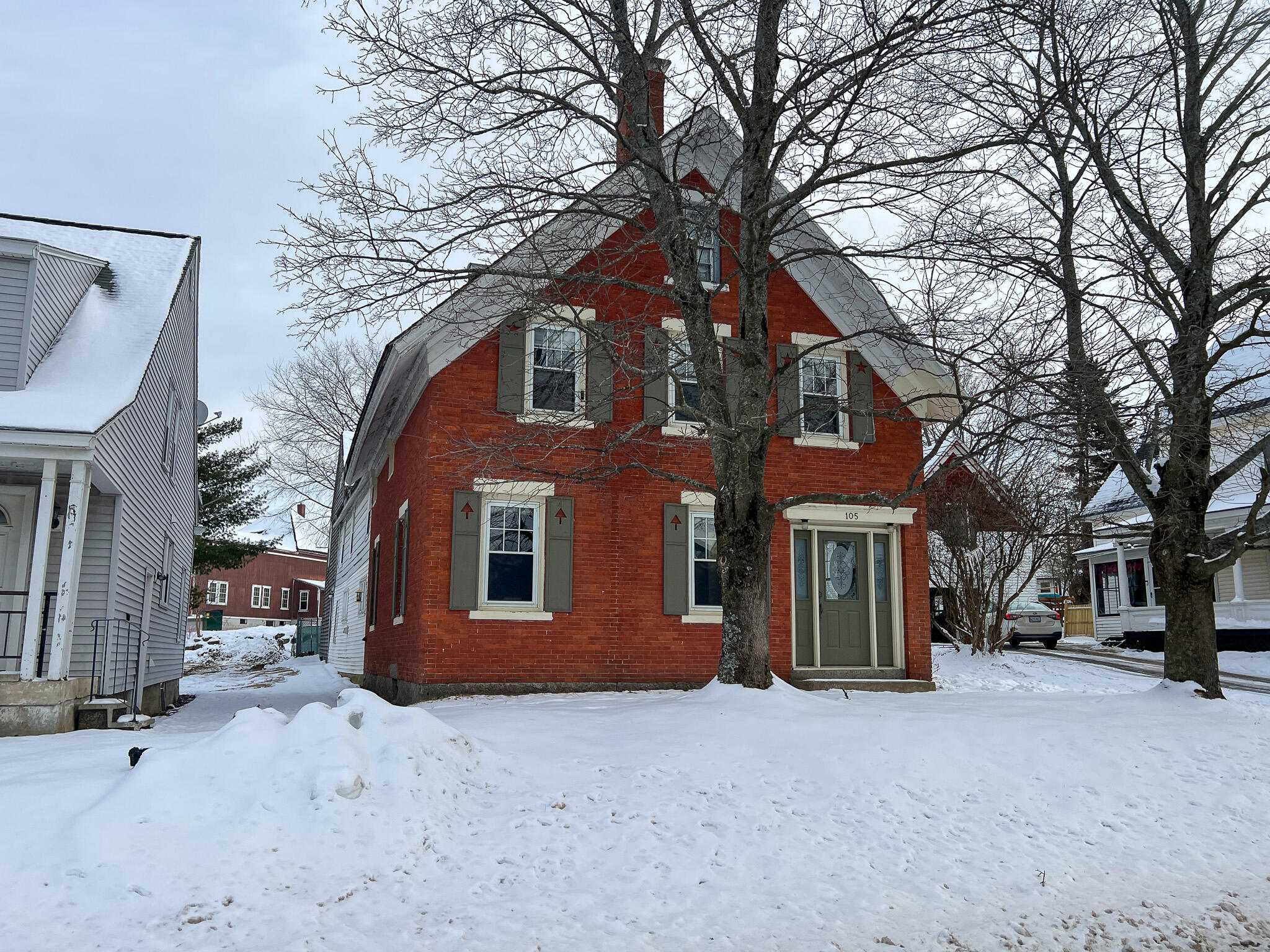 105 Main Street Lincoln, ME 04457 - Photo 3 of 29 Exterior