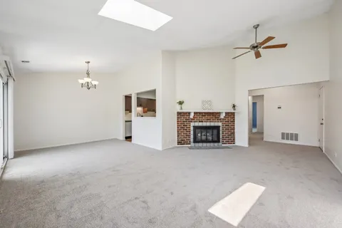 $279,900 | 124 Morningside Lane West, Unit 124, Buffalo Grove, IL 60089