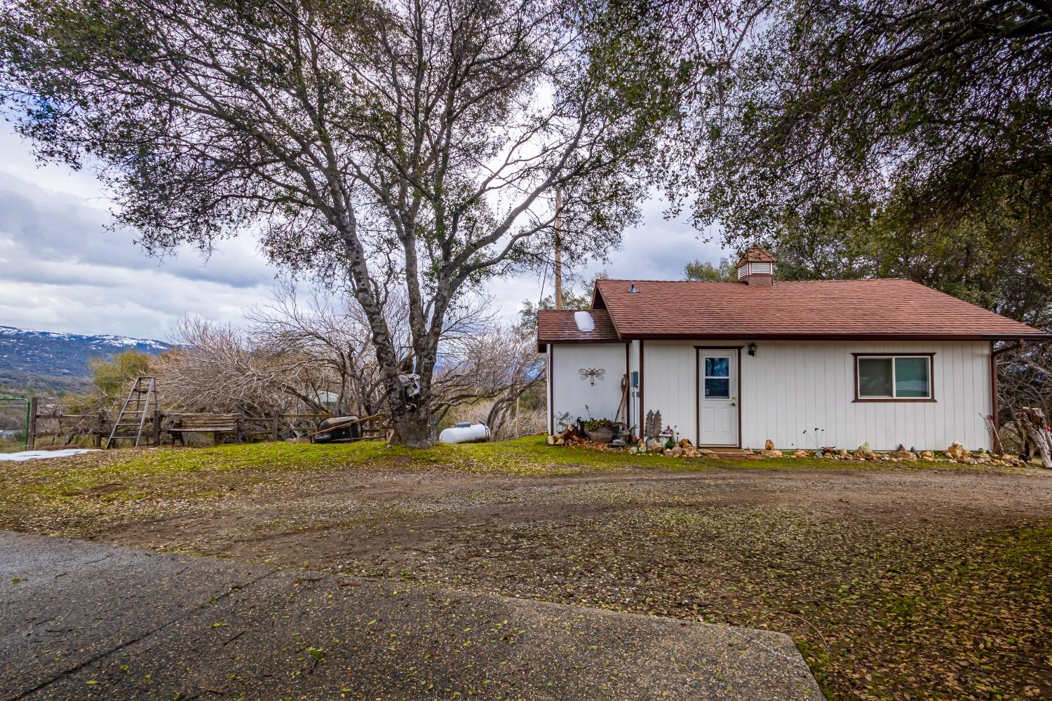 44800 Ahwahnee Acres Road Ahwahnee, CA 93601 - Photo 7 of 58