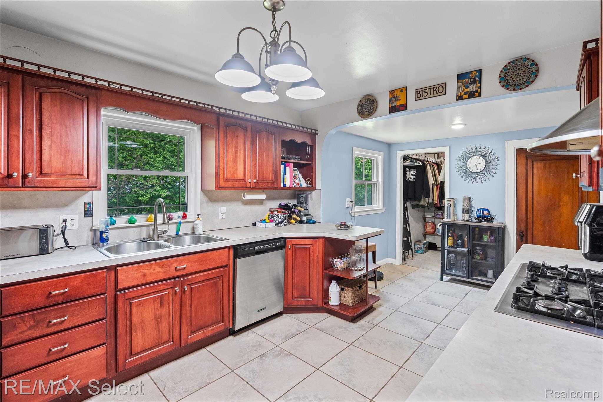 6361 Fenton Rd  22.jpg