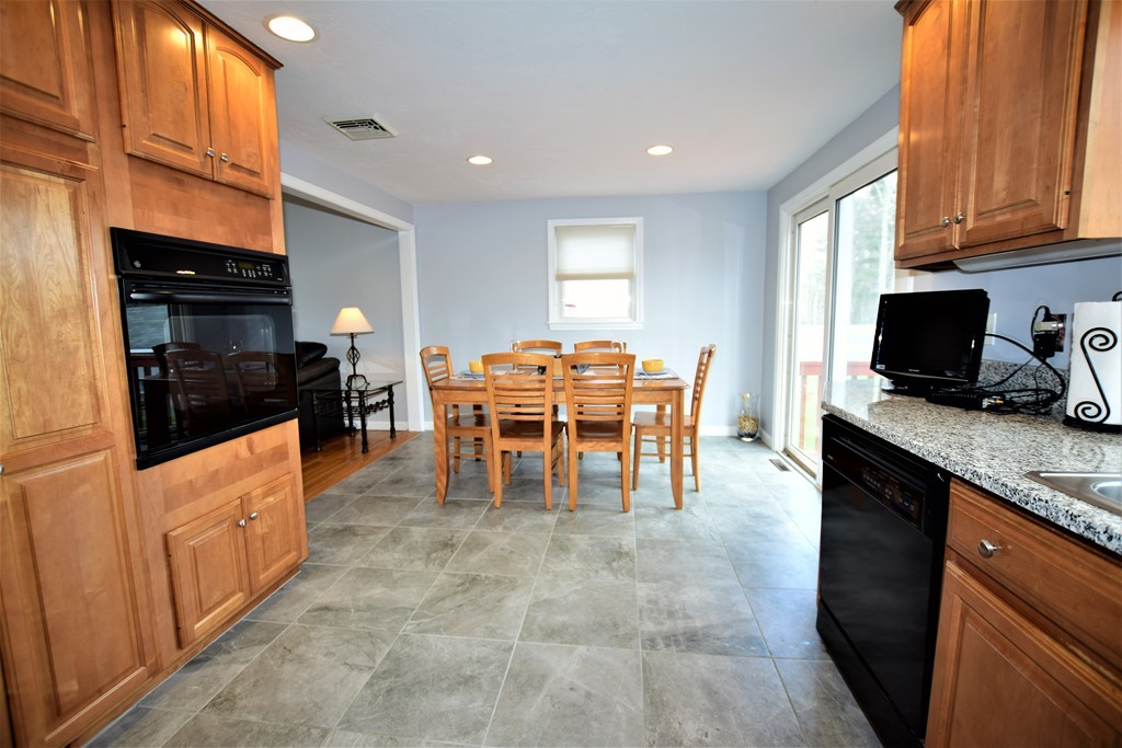 28 Longfellow Road Northborough, MA 01532 - Photo 7 of 30 Gallery Image 7