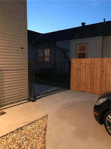 $3,000 | 4931 Arts Street, New Orleans, LA 70122