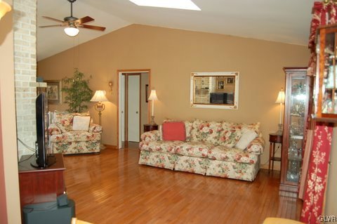5775 Limeport Road Emmaus, PA 18049 - Photo 13 of 39 Gallery Image 13