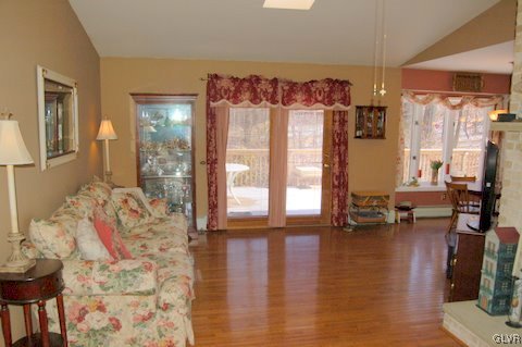 5775 Limeport Road Emmaus, PA 18049 - Photo 8 of 39 Gallery Image 8