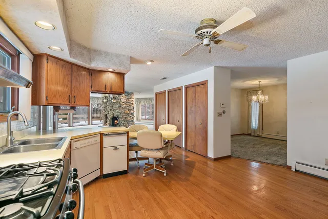 $450,000 | 1040 Beau Brummel Court, Sleepy Hollow, IL 60118