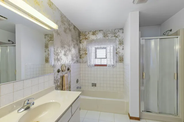 $450,000 | 1040 Beau Brummel Court, Sleepy Hollow, IL 60118