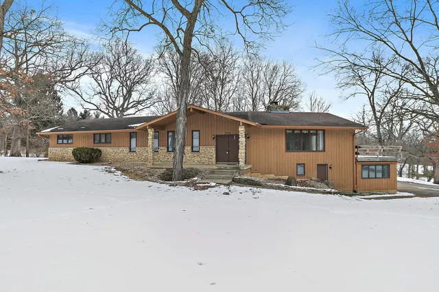 $450,000 | 1040 Beau Brummel Court, Sleepy Hollow, IL 60118