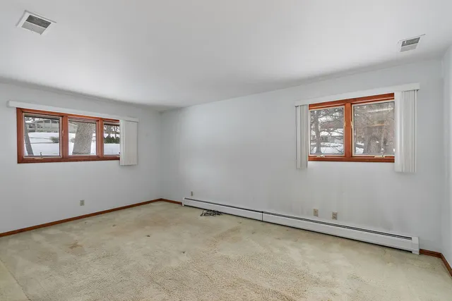 $450,000 | 1040 Beau Brummel Court, Sleepy Hollow, IL 60118