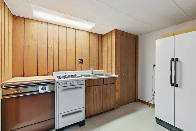 $450,000 | 1040 Beau Brummel Court, Sleepy Hollow, IL 60118