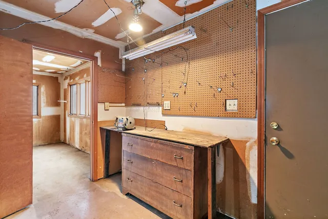 $450,000 | 1040 Beau Brummel Court, Sleepy Hollow, IL 60118