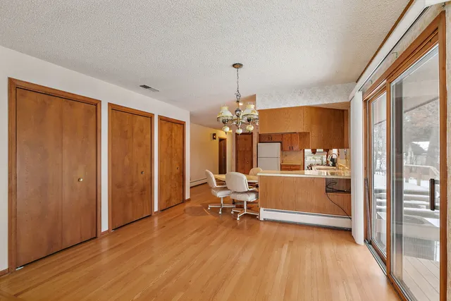 $450,000 | 1040 Beau Brummel Court, Sleepy Hollow, IL 60118