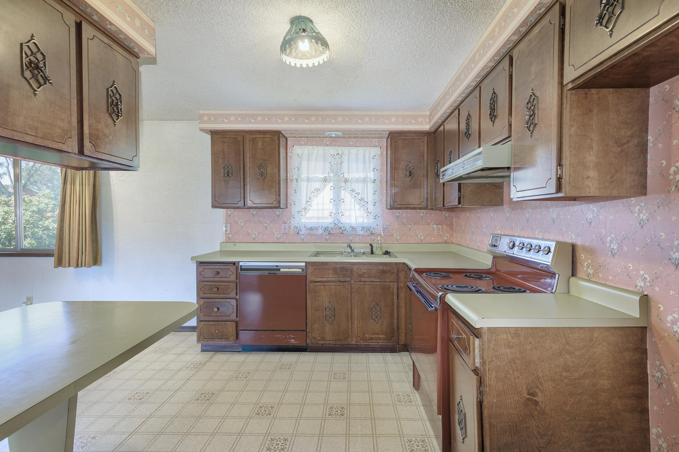 850 Crestbrook Road Medford, OR 97504 - Photo 10 of 28 crestbrook011