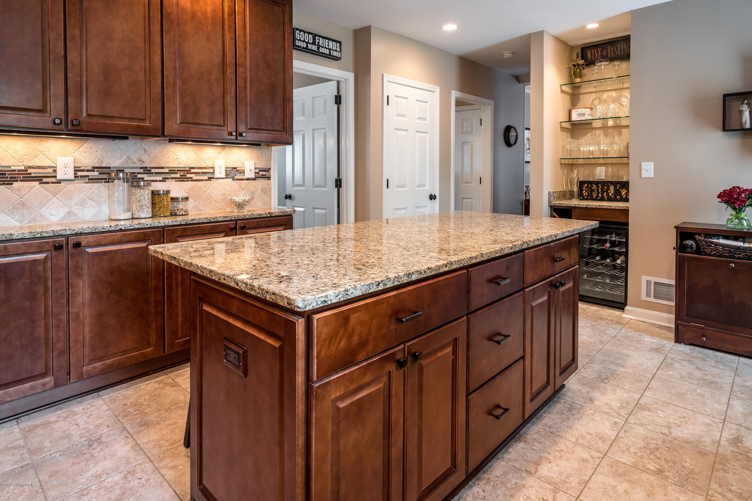 903 Moser Road Louisville, KY 40223 - Photo 42 of 77 903 Moser Rd-63