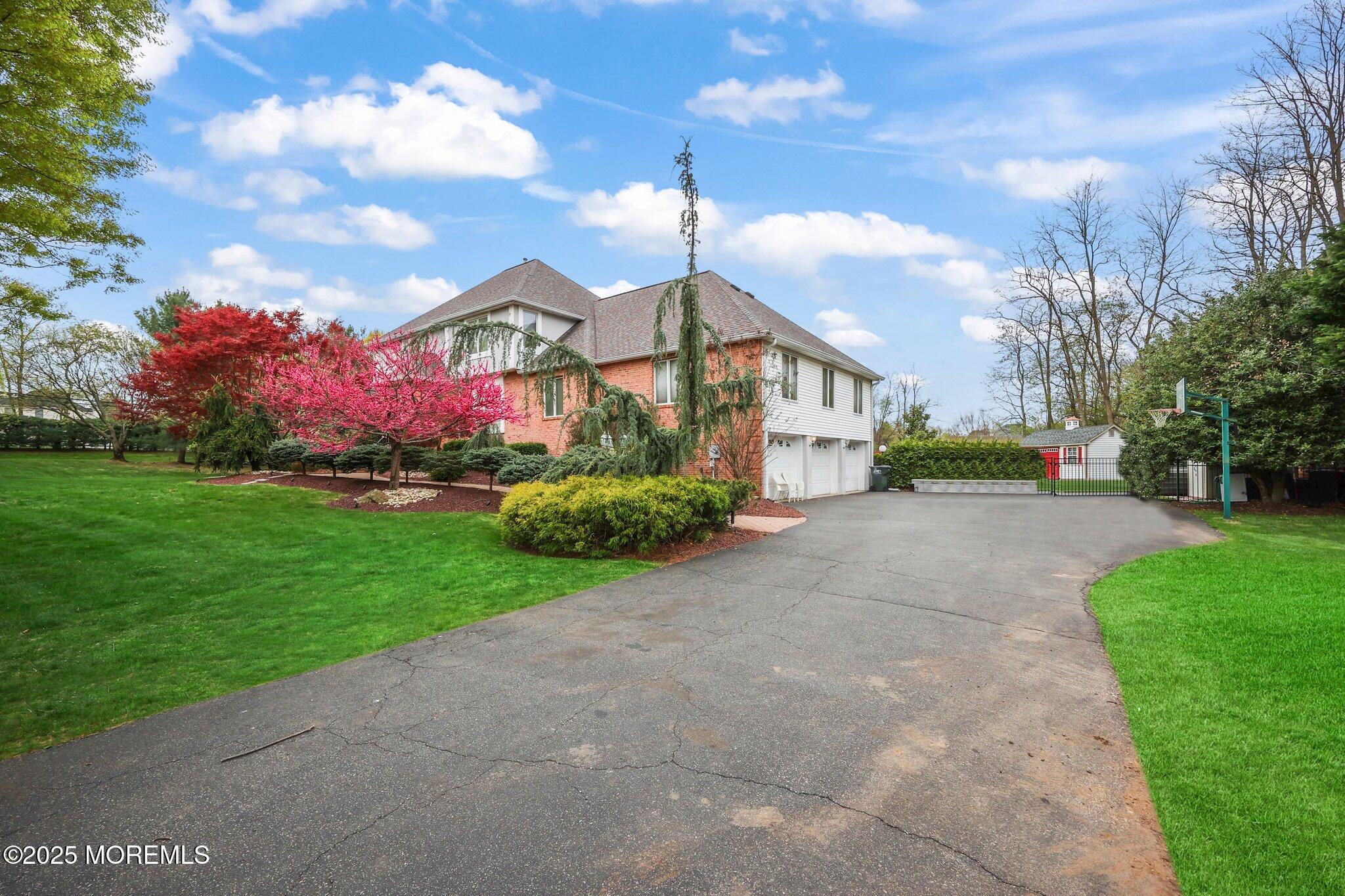 191 Robertsville Road Freehold, NJ 07728 - Photo 4 of 58 large driveway