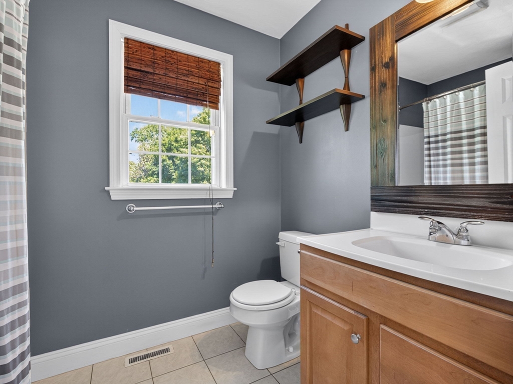 189 Grove Street, Unit 2 Waltham, MA 02453 - Photo 15 of 30