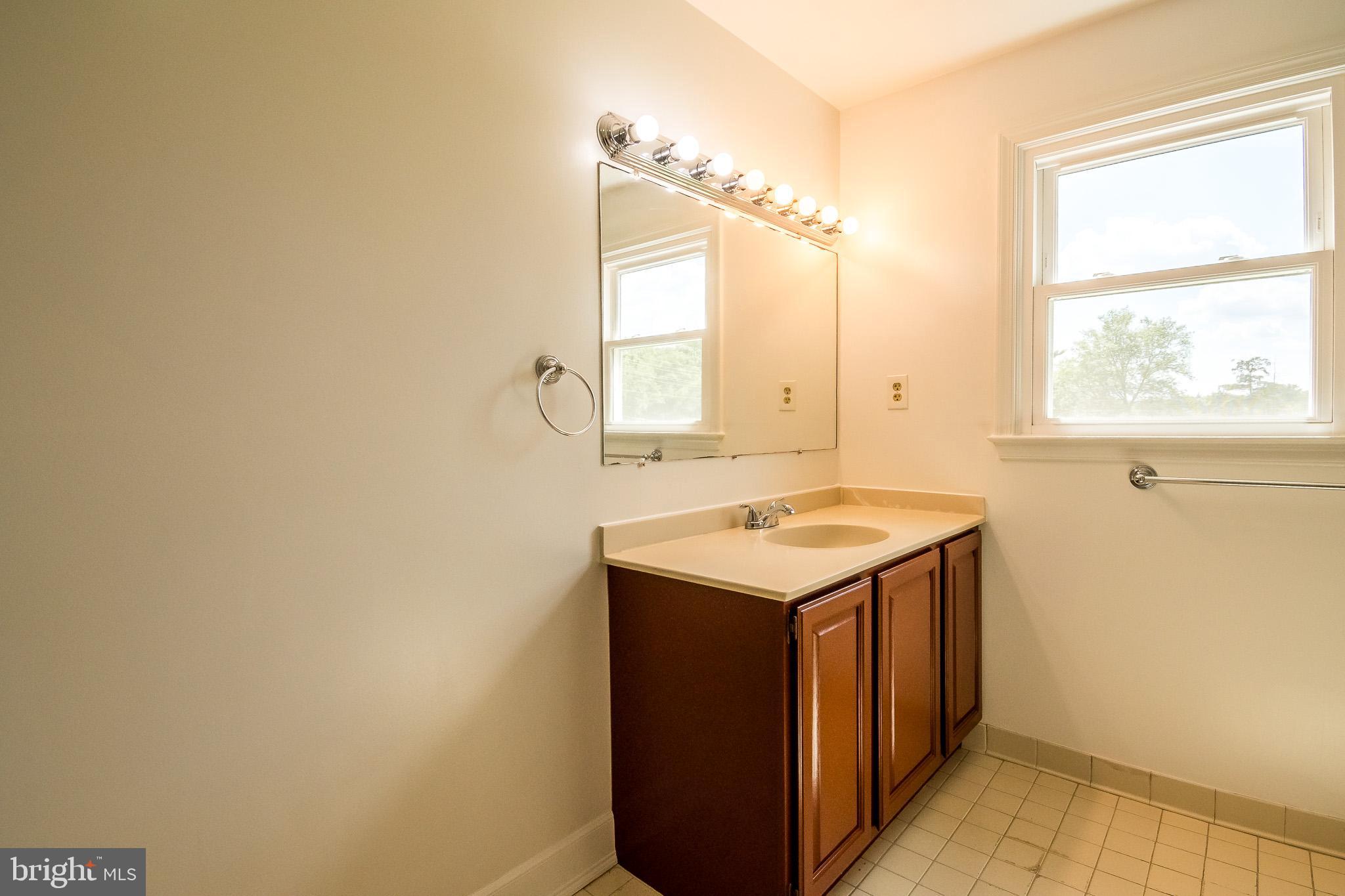 5601 Good Luck Road Riverdale, MD 20737 - Photo 55 of 113