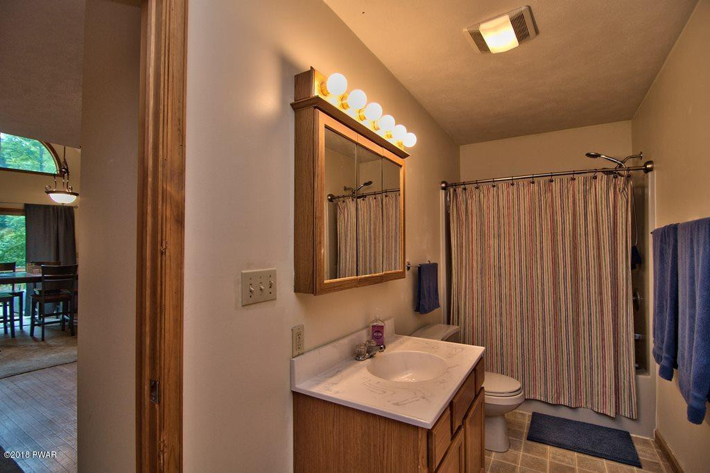 2661 Rockway Road Lake Ariel, PA 18436 - Photo 10 of 62