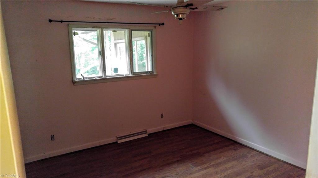 1754 Jackson Lake Road High Point, NC 27263 - Photo 20 of 30 Bedroom 2