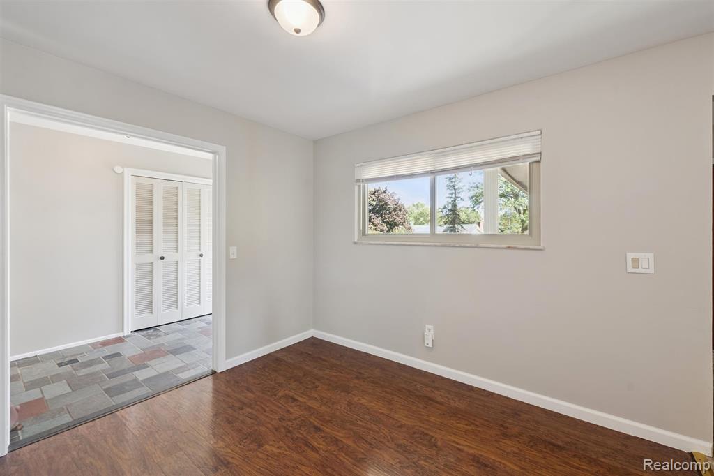 3196 Red Barn Road Flint, MI 48507 - Photo 13 of 45 Gallery Image 13