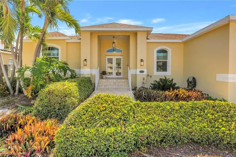 $1,169,000 | 343 8th Avenue North, Tierra Verde, FL 33715