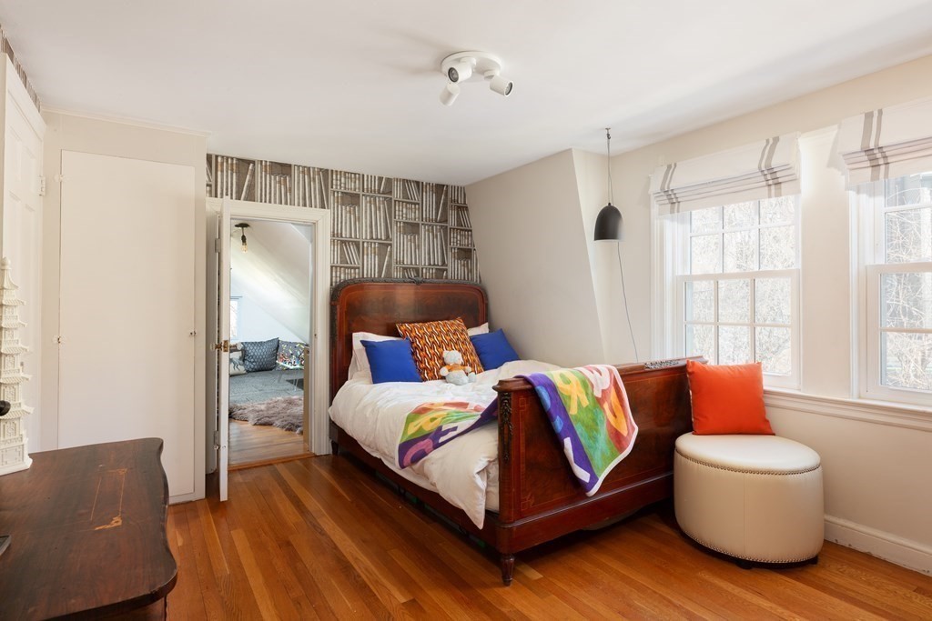 210 Beverly Road Brookline, MA 02467 - Photo 18 of 32 Gallery Image 18