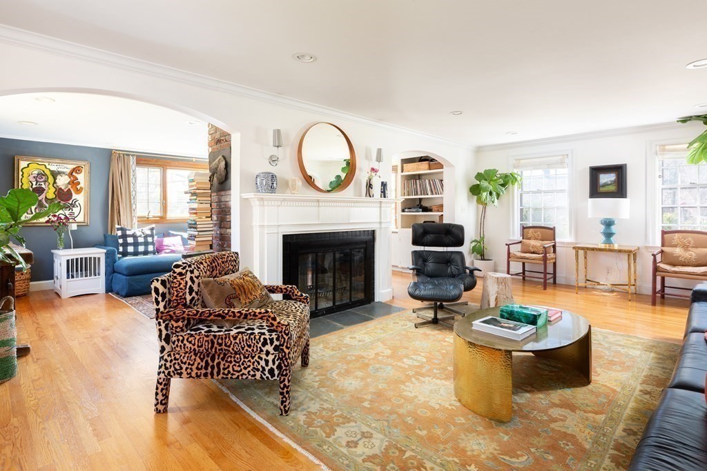 210 Beverly Road Brookline, MA 02467 - Photo 8 of 32 Gallery Image 8