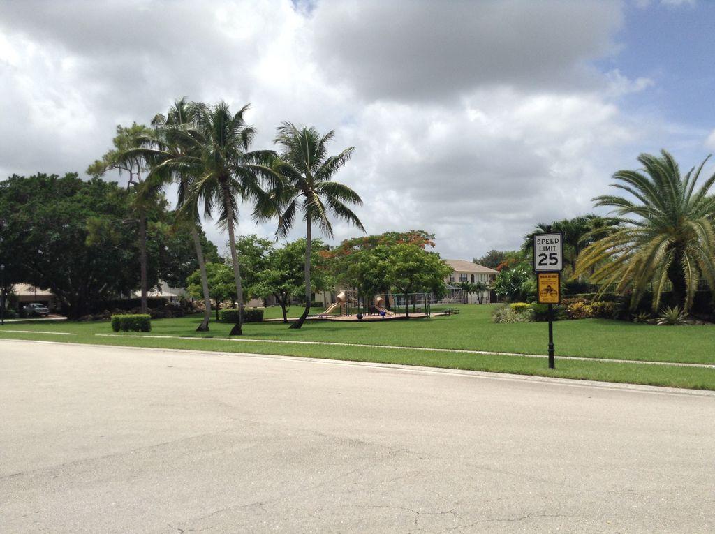 22329 Rushmore Place Boca Raton, FL 33428 - Photo 27 of 31 Community area