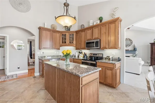 $735,000 | 301 Red Wing Court, Troy, MO 63379